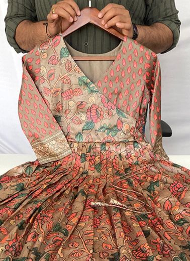 FLORAL PRINT GOWN 6901 - Catalog # 57082 (Set of 4 Readymade Gowns) by Brand STROLLAY ®