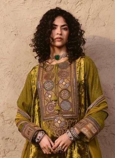 NAINA VELVET - Catalog # 67676 (Set of 6 Semi-Stitched / Un-Stitched Suits)
