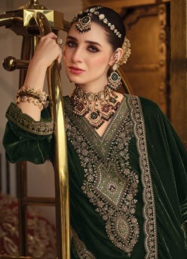 GULAAM - Catalog # 67794 (Set of 6 Semi-Stitched / Un-Stitched Suits)