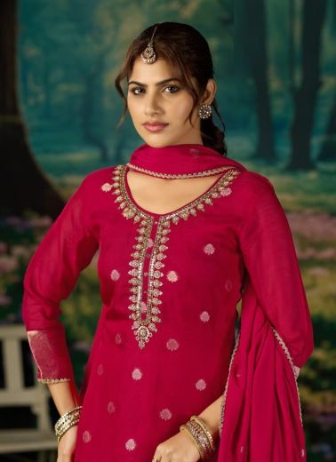 GIRAFFE ORGANZA - Catalog # 68110 (Set of 4 SIZE-SETS [Readymade Salwar Suits])