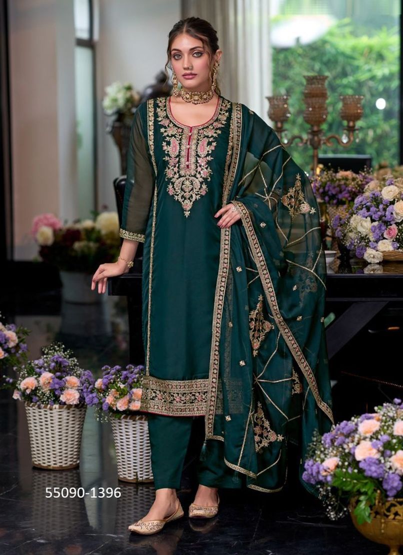 MOON - CATALOG # 55090 (SET OF 4 READYMADE SUITS) MOON - CATALOG # 55090 (SET OF 4 READYMADE SUITS)