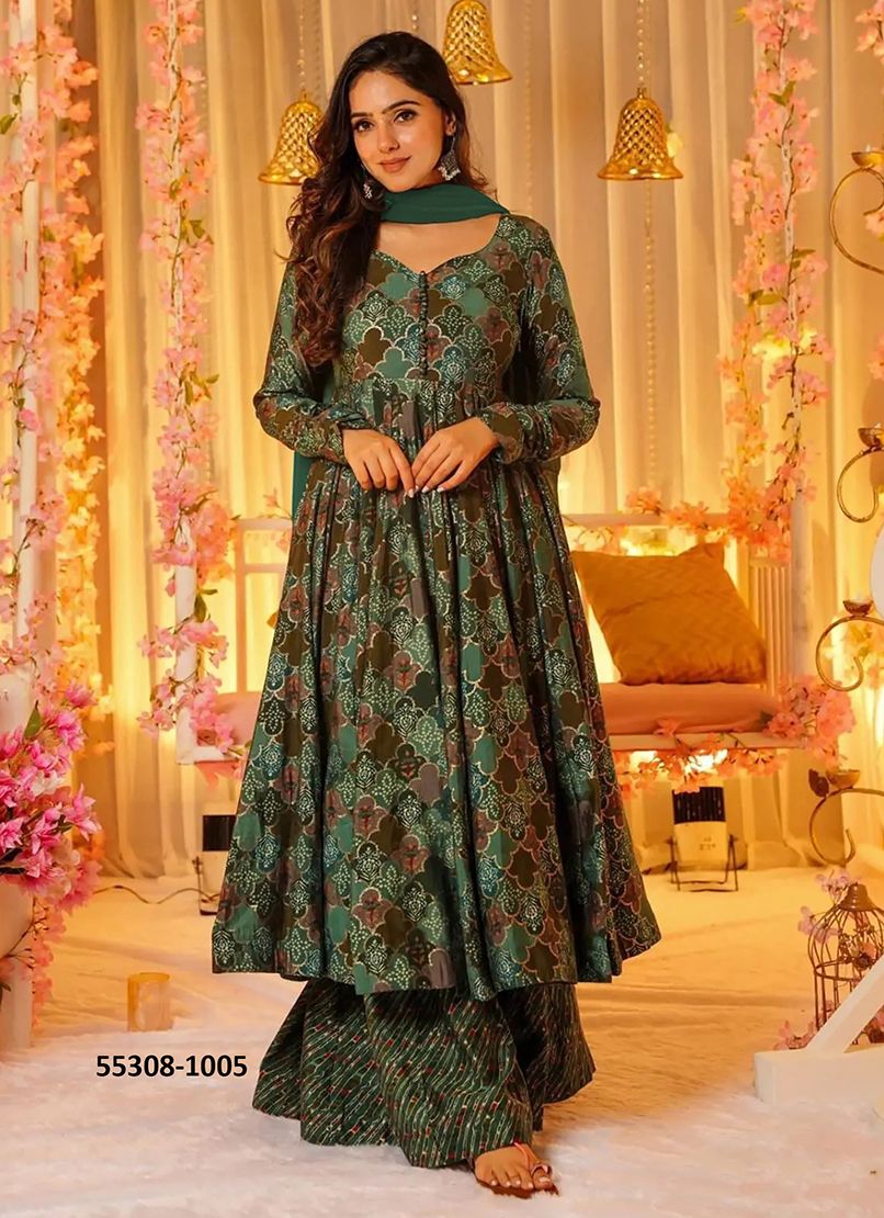 VYOMA 1 - CATALOG # 55308 (SET OF 8 READYMADE SUITS)