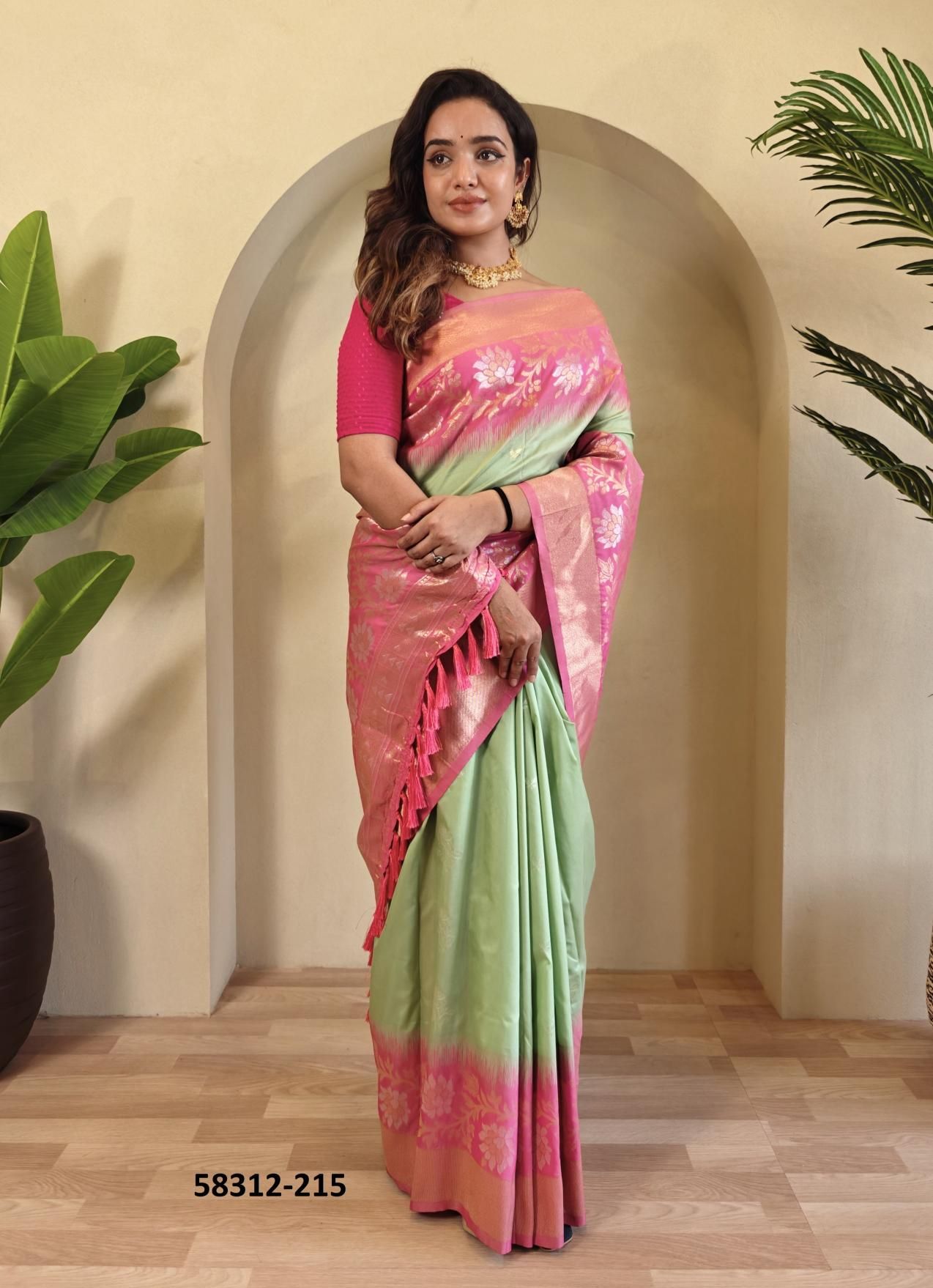 FULPATI - Catalog # 58312 (Set of 15 Sarees) by Brand STROLLAY ® FULPATI - Catalog # 58312 (Set of 15 Sarees) by Brand STROLLAY ®