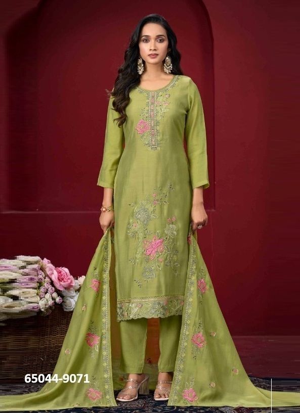 AADHYA - Catalog # 65044 (Set of 4 Semi-Stitched / Un-Stitched Suits) AADHYA - Catalog # 65044 (Set of 4 Semi-Stitched / Un-Stitched Suits)