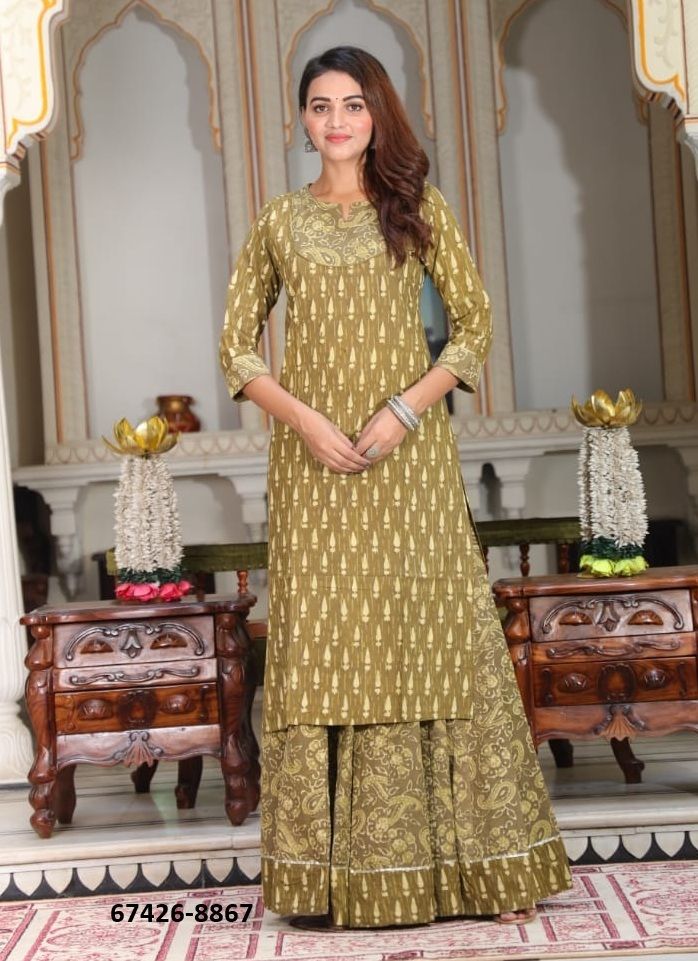 BAGRU HAND PRINTED KURTA WITH SKIRT - Catalog # 67426 (Set of 16 Tops With Bottoms) BAGRU HAND PRINTED KURTA WITH SKIRT - Catalog # 67426 (Set of 16 Tops With Bottoms)