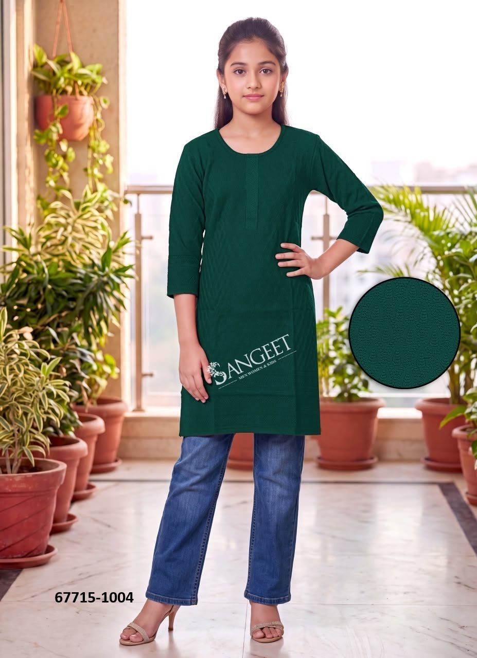 CHIKANKARI GIRLS KURTI - Catalog # 67715 (Set of 10 Readymade Women's Kurtis / Tops) CHIKANKARI GIRLS KURTI - Catalog # 67715 (Set of 10 Readymade Women's Kurtis / Tops)