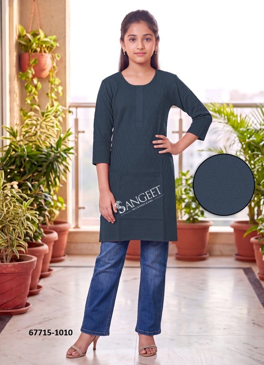 CHIKANKARI GIRLS KURTI - Catalog # 67715 (Set of 10 Readymade Women's Kurtis / Tops) CHIKANKARI GIRLS KURTI - Catalog # 67715 (Set of 10 Readymade Women's Kurtis / Tops)