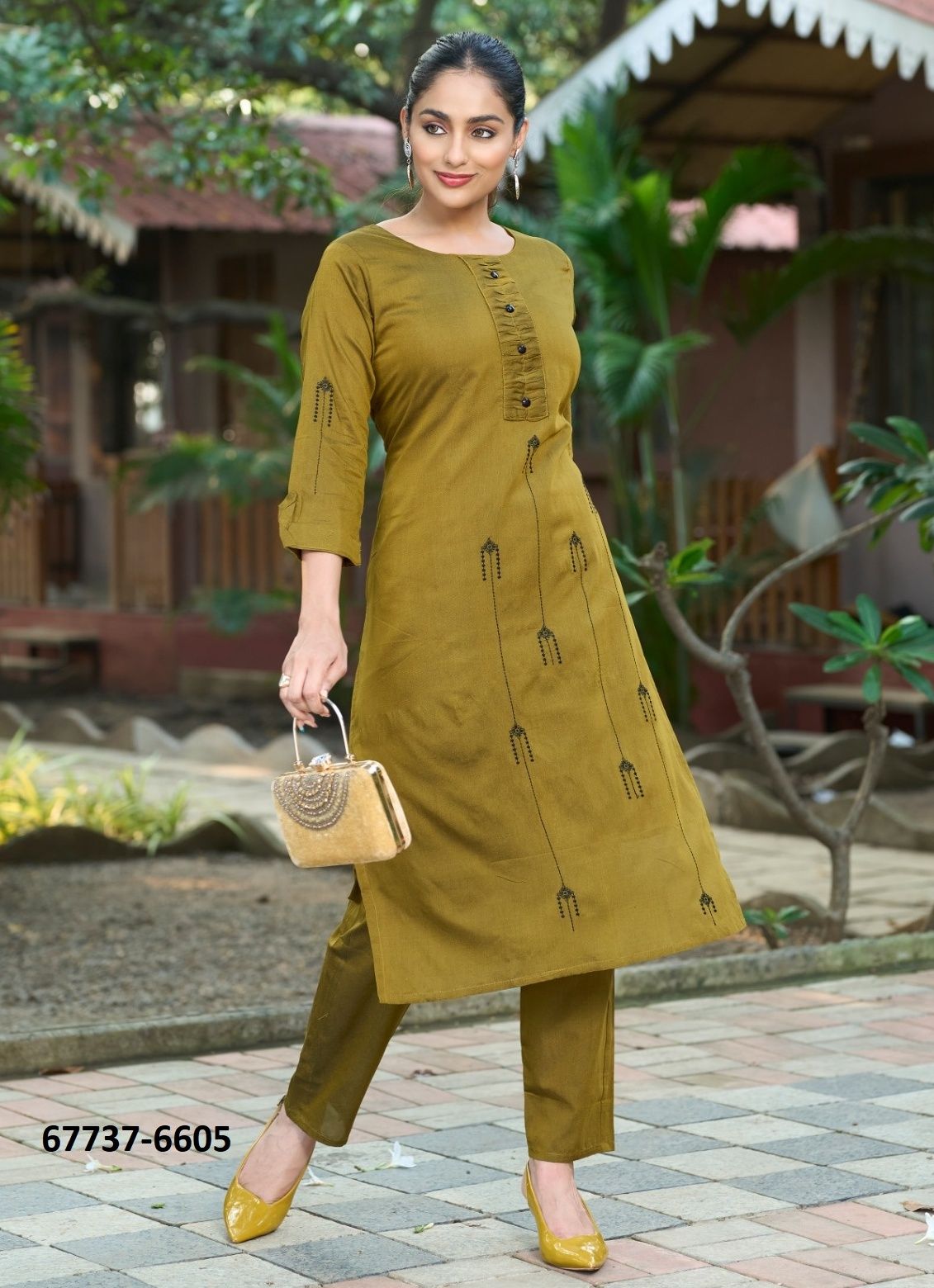 JAIVEER - Catalog # 67737 (Set of 5 Readymade Women's Kurtis / Tops) JAIVEER - Catalog # 67737 (Set of 5 Readymade Women's Kurtis / Tops)