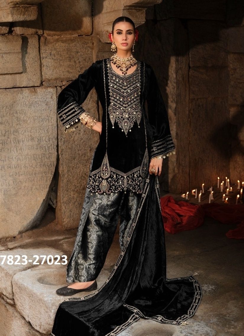 GUNJAN - Catalog # 67823 (Set of 6 Semi-Stitched / Un-Stitched Suits) GUNJAN - Catalog # 67823 (Set of 6 Semi-Stitched / Un-Stitched Suits)