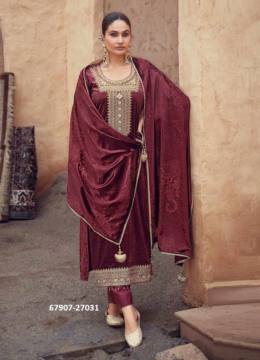 ISTANBUL - Catalog # 67907 (Set of 4 Semi-Stitched / Un-Stitched Suits) ISTANBUL - Catalog # 67907 (Set of 4 Semi-Stitched / Un-Stitched Suits)