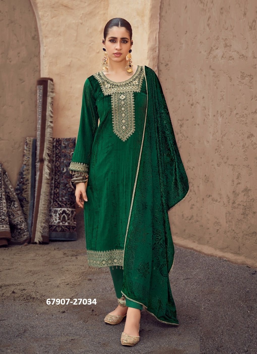 ISTANBUL - Catalog # 67907 (Set of 4 Semi-Stitched / Un-Stitched Suits) ISTANBUL - Catalog # 67907 (Set of 4 Semi-Stitched / Un-Stitched Suits)