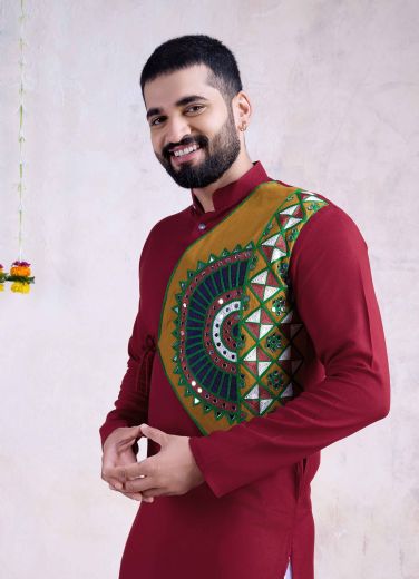 VASTRA 6 - CATALOG # 53219 (SET OF 4 MEN'S WEAR)