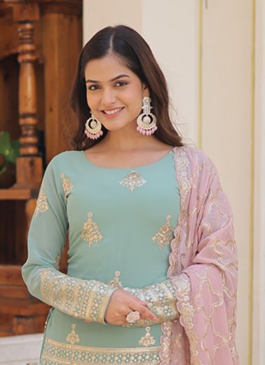 SERIES 1079 - CATALOG # 55198 (SET OF 2 READYMADE SUITS)