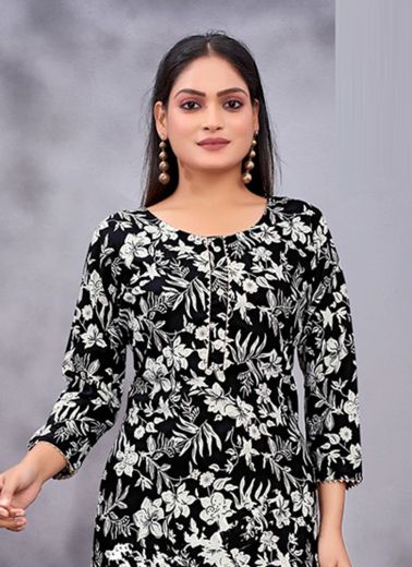SERIES 1001-1004 - CATALOG # 55750 (SET OF 4 READYMADE KURTIS)
