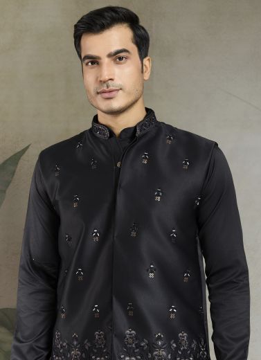 MAHARAJA MODE - Catalog # 59482 (Set of 5 Men's Ethnic Wear) by Brand DESI MUSE