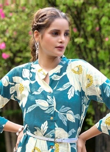 MIMI 4 - Catalog # 59587 (Set of 6 Readymade Women's Kurtis / Tops) by Brand TIPS & TOPS