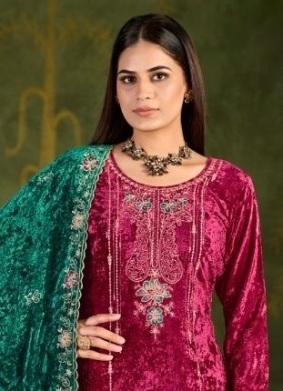 ROMAN VELVET 2 - Catalog # 62620 (Set of 4 Semi-Stitched / Un-Stitched Suits) by Four Dots