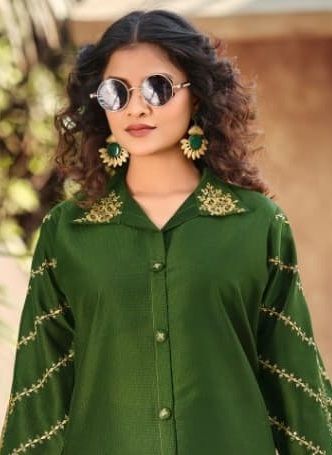 BARBIE - Catalog # 63353 (Set of 6 Tops With Bottoms) by Ossm Ahmedabad