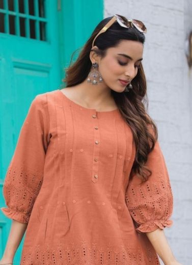 TRENDZ - Catalog # 64210 (Set of 4 Tops With Bottoms)