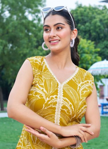 SAAVI 2 - Catalog # 65288 (Set of 6 Tops With Bottoms)