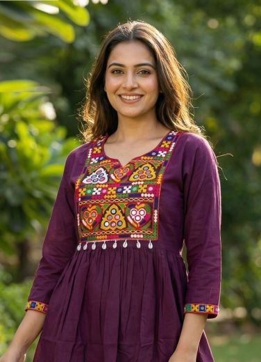 GAMTHI TOPS - Catalog # 65375 (Set of 5 Readymade Women's Kurtis / Tops)