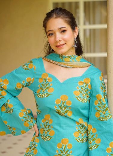 LUCAYA 32 - Catalog # 66224 (Set of 6 Readymade Salwar Suits)