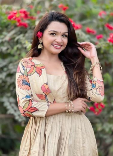 SERIES 2151 - Catalog # 66490 (Set of 8 SIZE-SETS [Readymade Women's Kurtis / Tops])