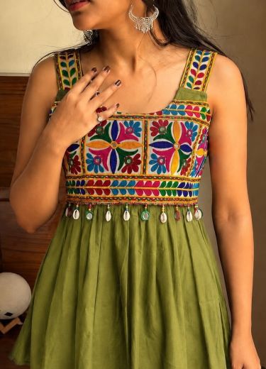 SPAGHETTI NAVRATRI - Catalog # 67672 (Set of 5 Readymade Women's Kurtis / Tops)