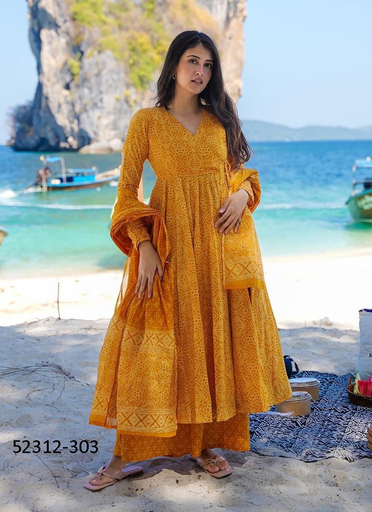 CLORA 3 - CATALOG # 52312 (SET OF 8 READYMADE SUITS)