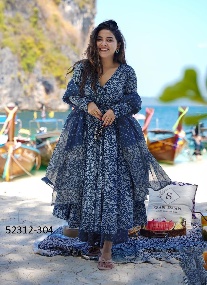CLORA 3 - CATALOG # 52312 (SET OF 8 READYMADE SUITS)