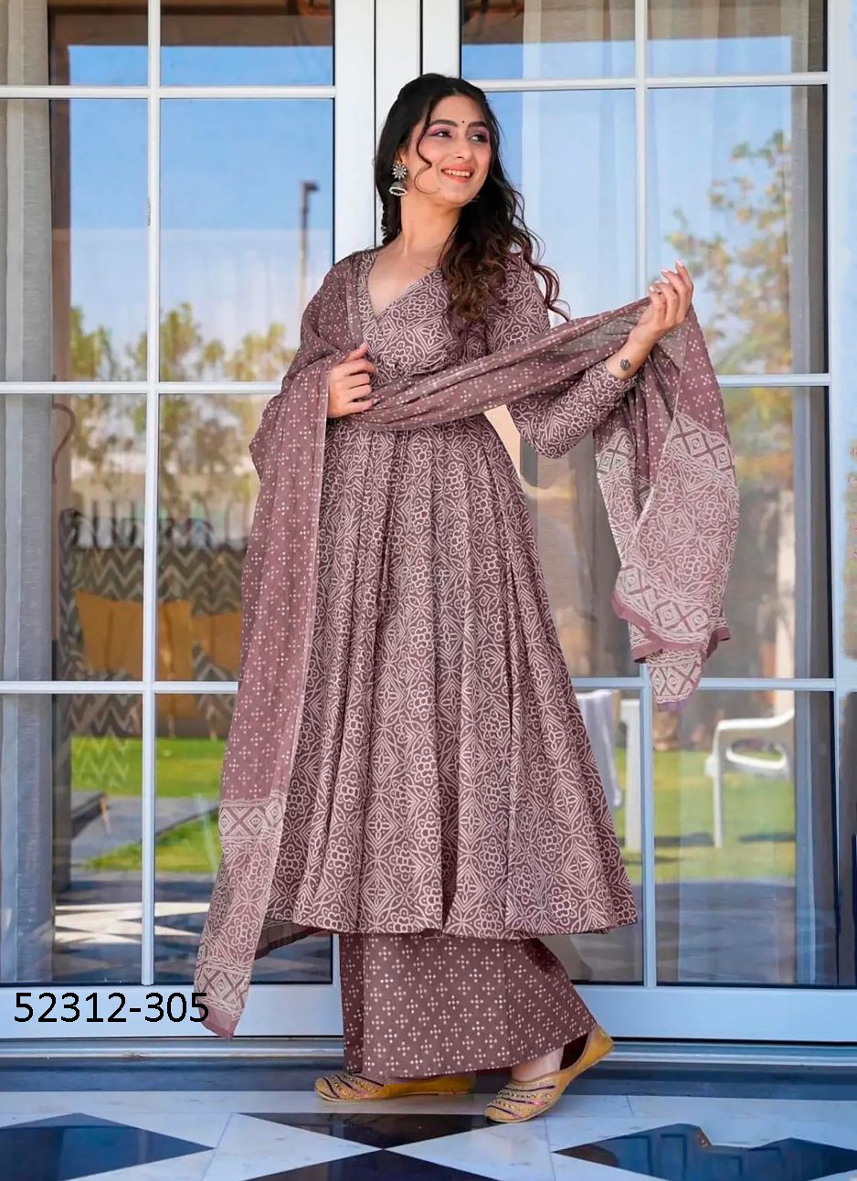 CLORA 3 - CATALOG # 52312 (SET OF 8 READYMADE SUITS)