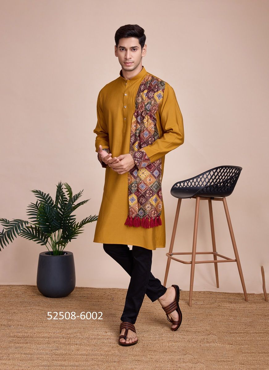 VASTRA 1 - CATALOG # 52508 (SET OF 4 MEN'S WEAR)