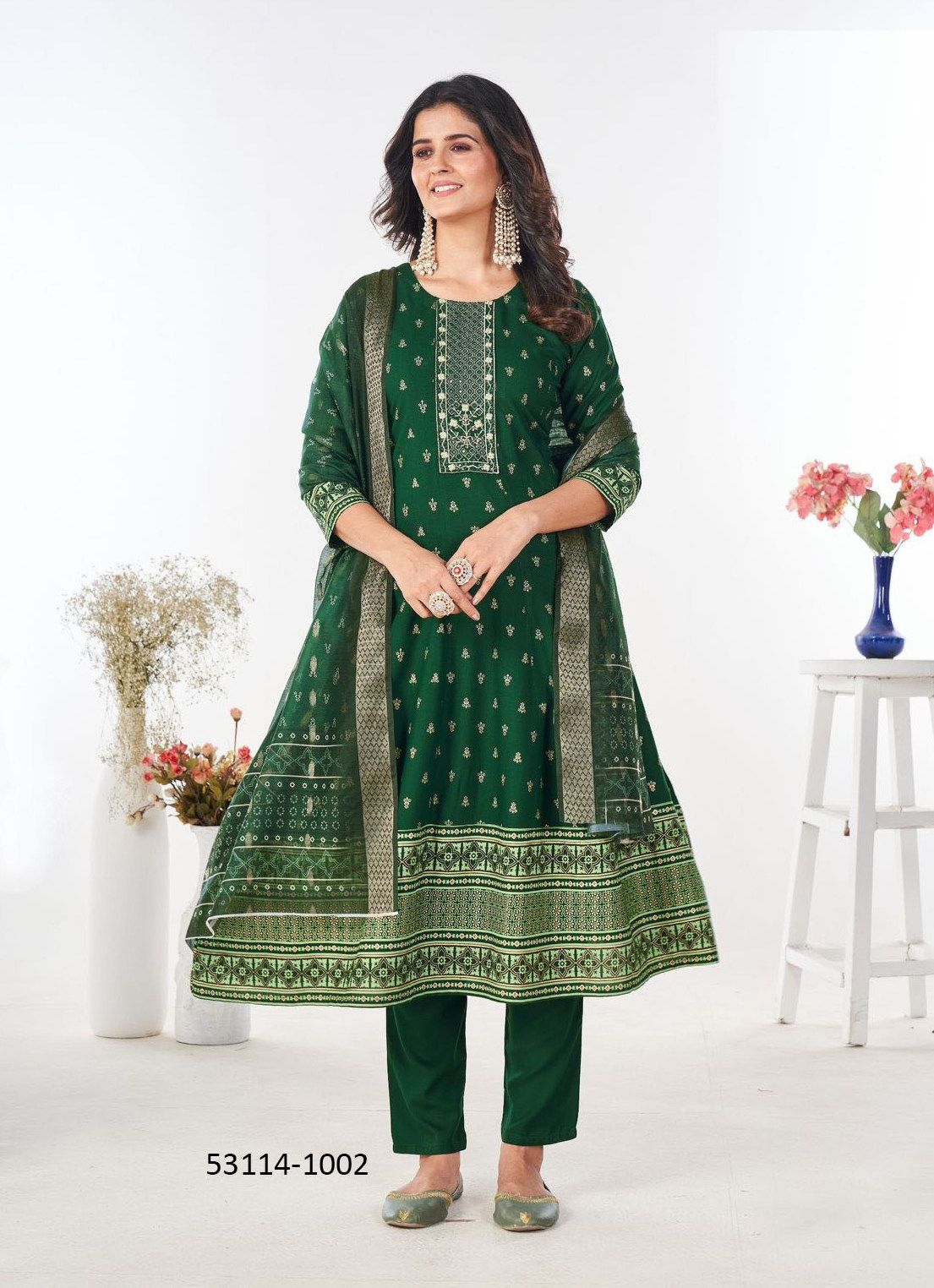 STREE - CATALOG # 53114 (SET OF 4 READYMADE SUITS)