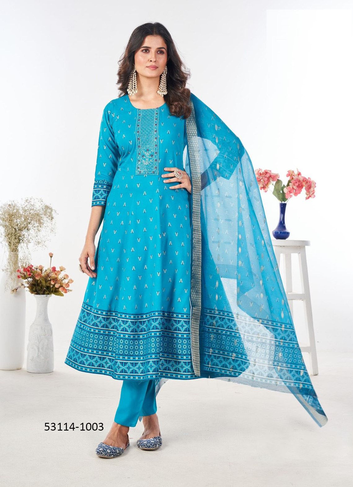STREE - CATALOG # 53114 (SET OF 4 READYMADE SUITS)