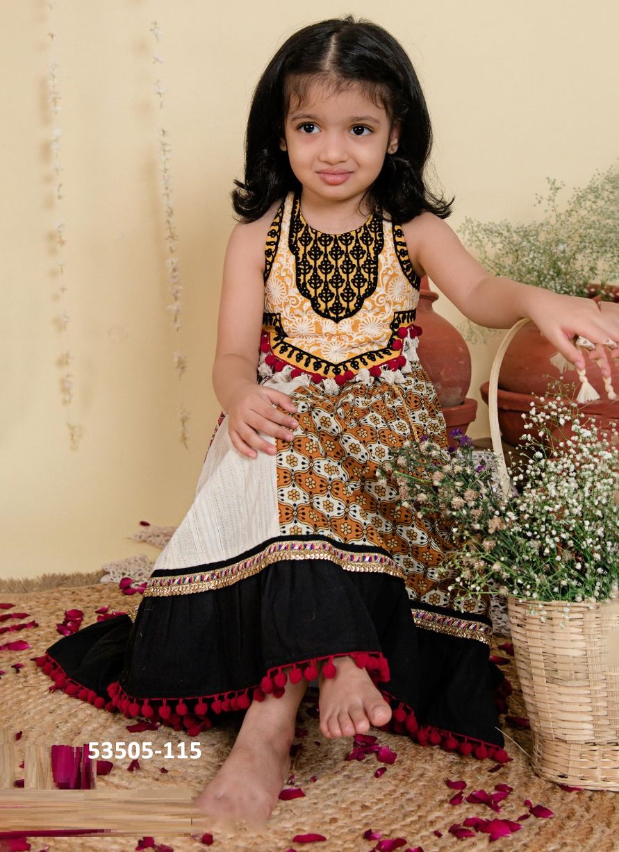 NAVRATRI KIDS KEDIA SET - CATALOG # 53505 (SET OF 17 READYMADE LEHENGAS)