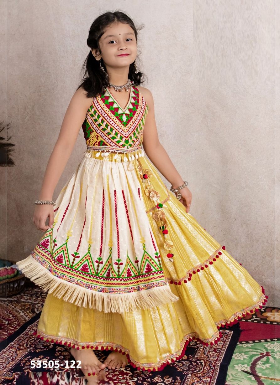 NAVRATRI KIDS KEDIA SET - CATALOG # 53505 (SET OF 17 READYMADE LEHENGAS)