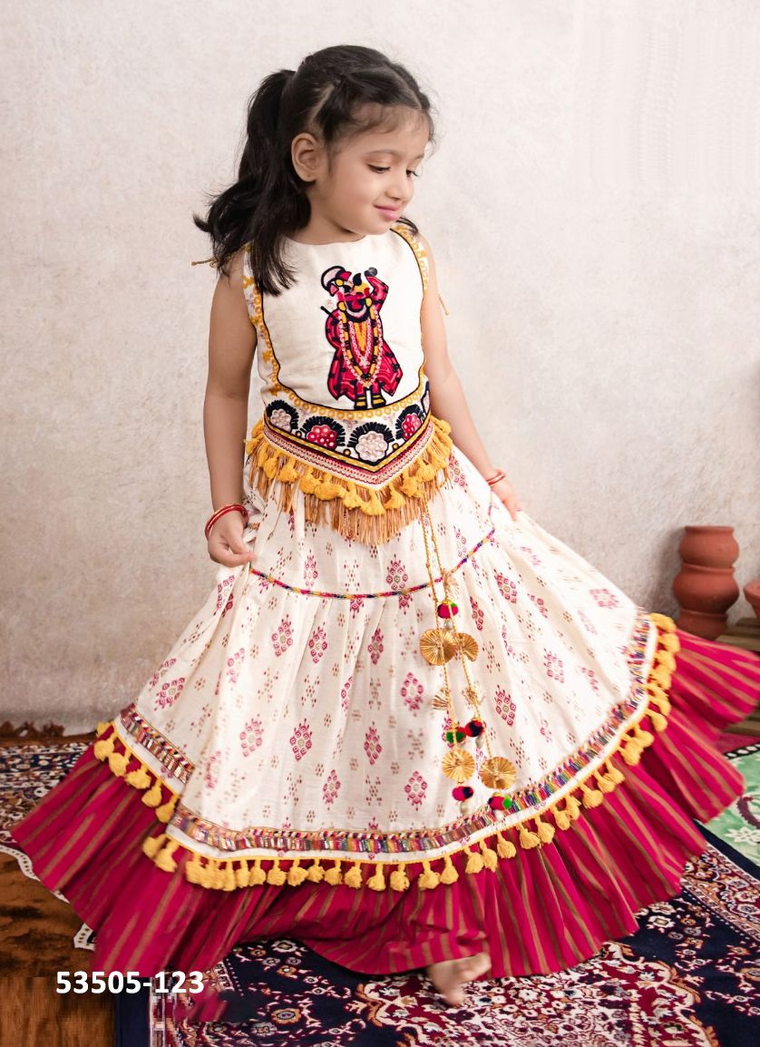 NAVRATRI KIDS KEDIA SET - CATALOG # 53505 (SET OF 17 READYMADE LEHENGAS)