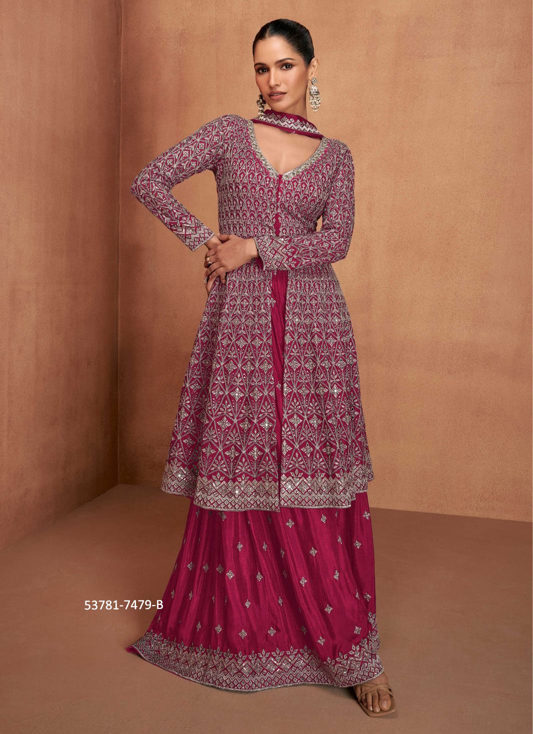 VIANA - CATALOG # 53781 (SET OF 4 READYMADE SUITS)