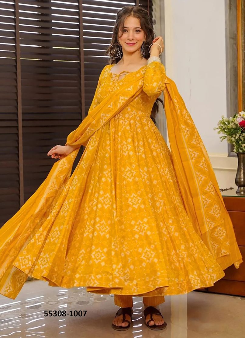 VYOMA 1 - CATALOG # 55308 (SET OF 8 READYMADE SUITS)