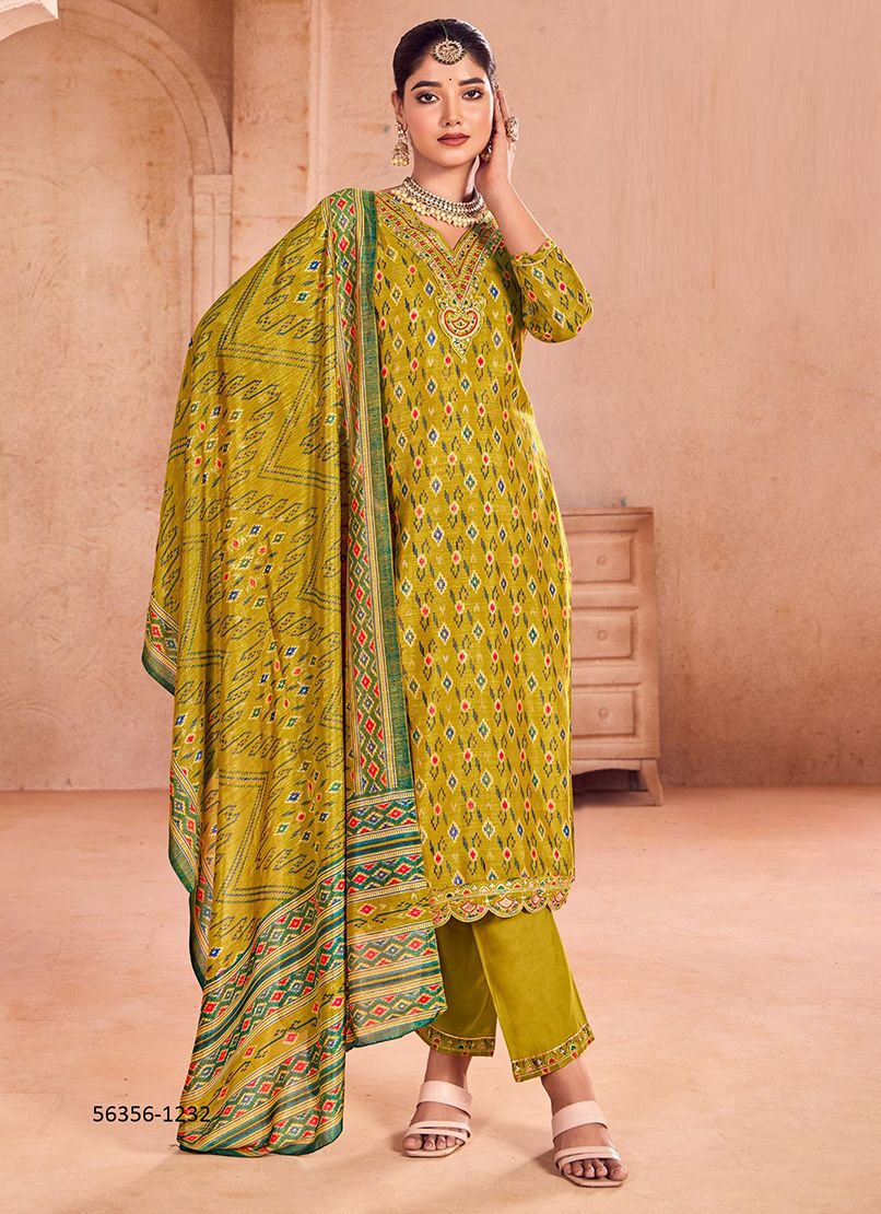 PAROO - CATALOG # 56356 (SET OF 4 READYMADE SUITS) PAROO - CATALOG # 56356 (SET OF 4 READYMADE SUITS)