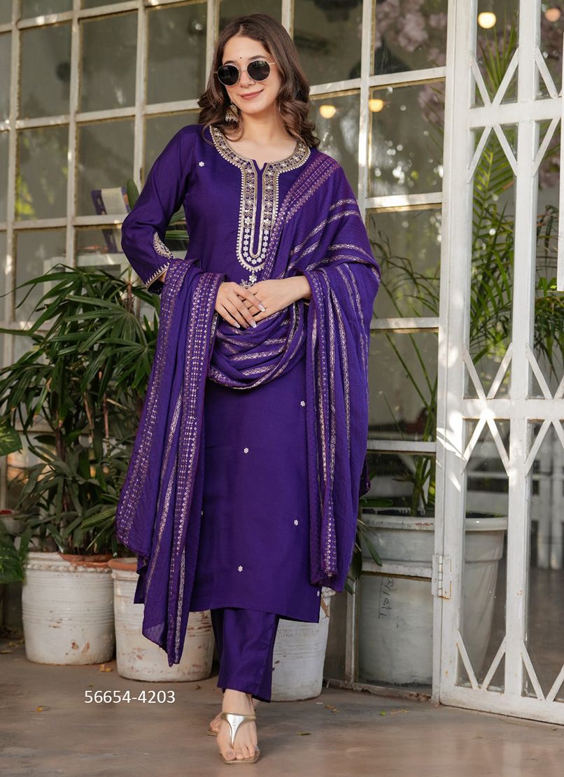 SERIES 4201-4204 - CATALOG # 56654 (SET OF 4 READYMADE SUITS)