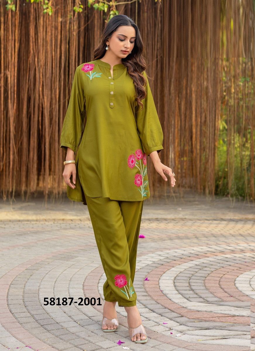 RICH LOOK - Catalog # 58187 (Set of 4 Tops With Bottoms) by Brand WOOGLEE FASHIONS RICH LOOK - Catalog # 58187 (Set of 4 Tops With Bottoms) by Brand WOOGLEE FASHIONS