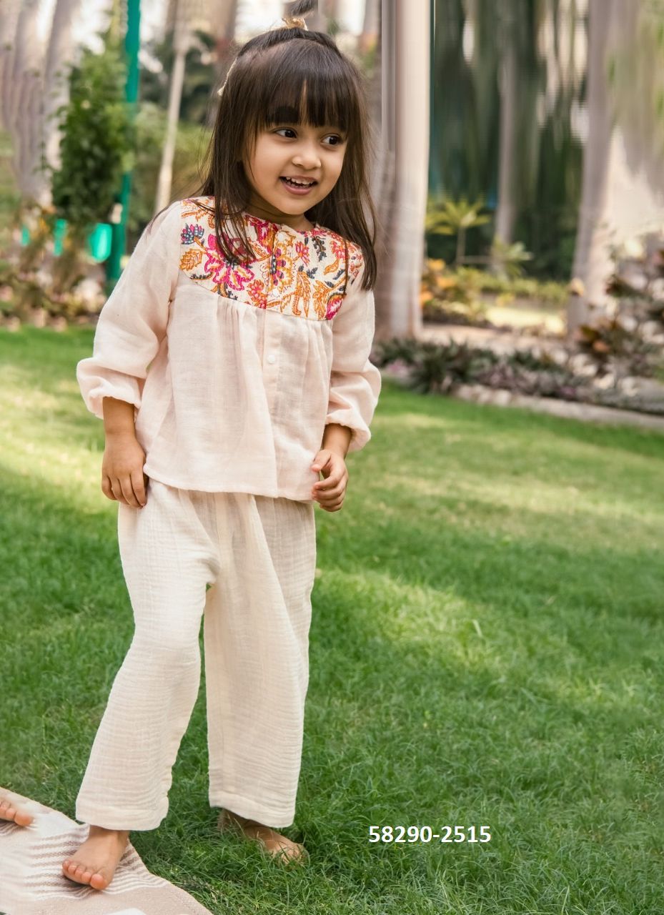 KIDS CO-ORD SETS - Catalog # 58290 (Set of 8 Tops With Bottoms) by Brand STROLLAY ®