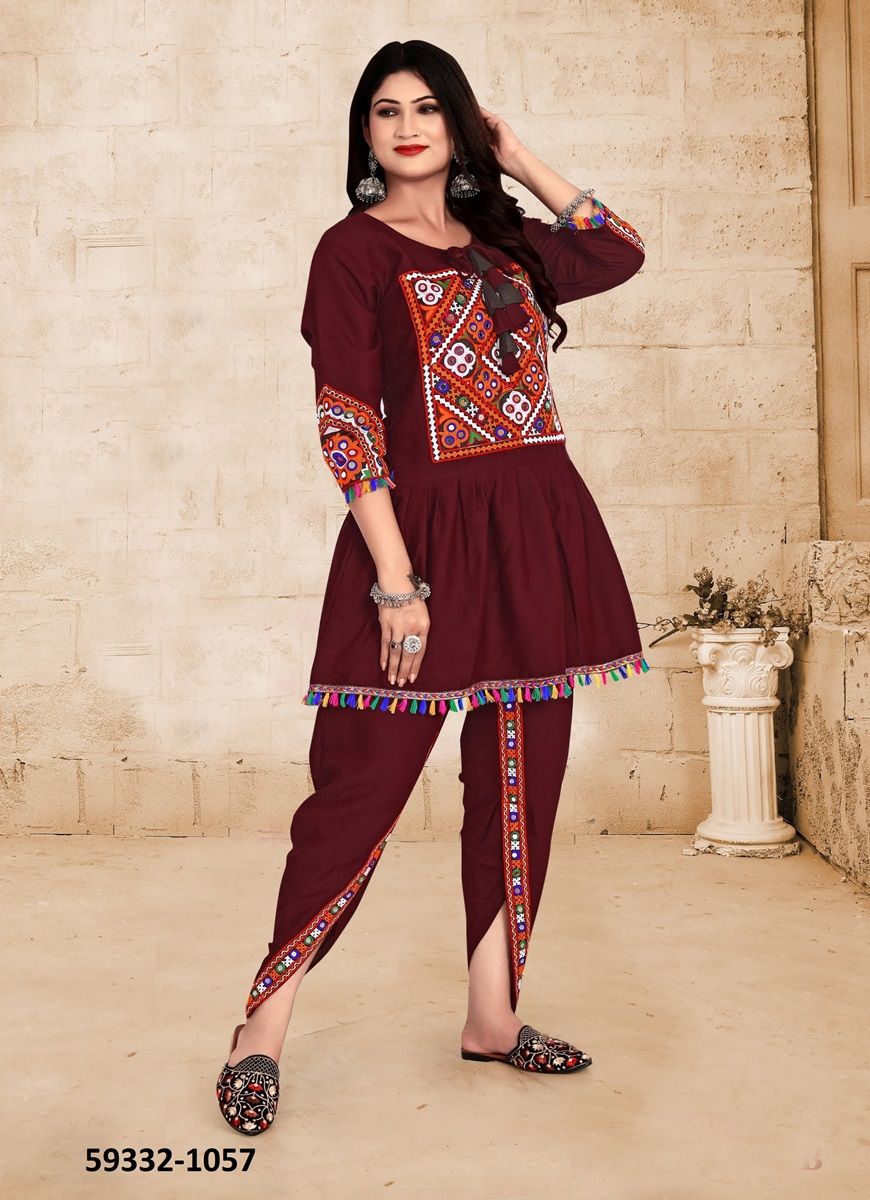 DHOLIDAA NAVTRATRI NIGHTS - Catalog # 59332 (Set of 4 Tops With Bottoms) by Brand DESI MUSE DHOLIDAA NAVTRATRI NIGHTS - Catalog # 59332 (Set of 4 Tops With Bottoms) by Brand DESI MUSE