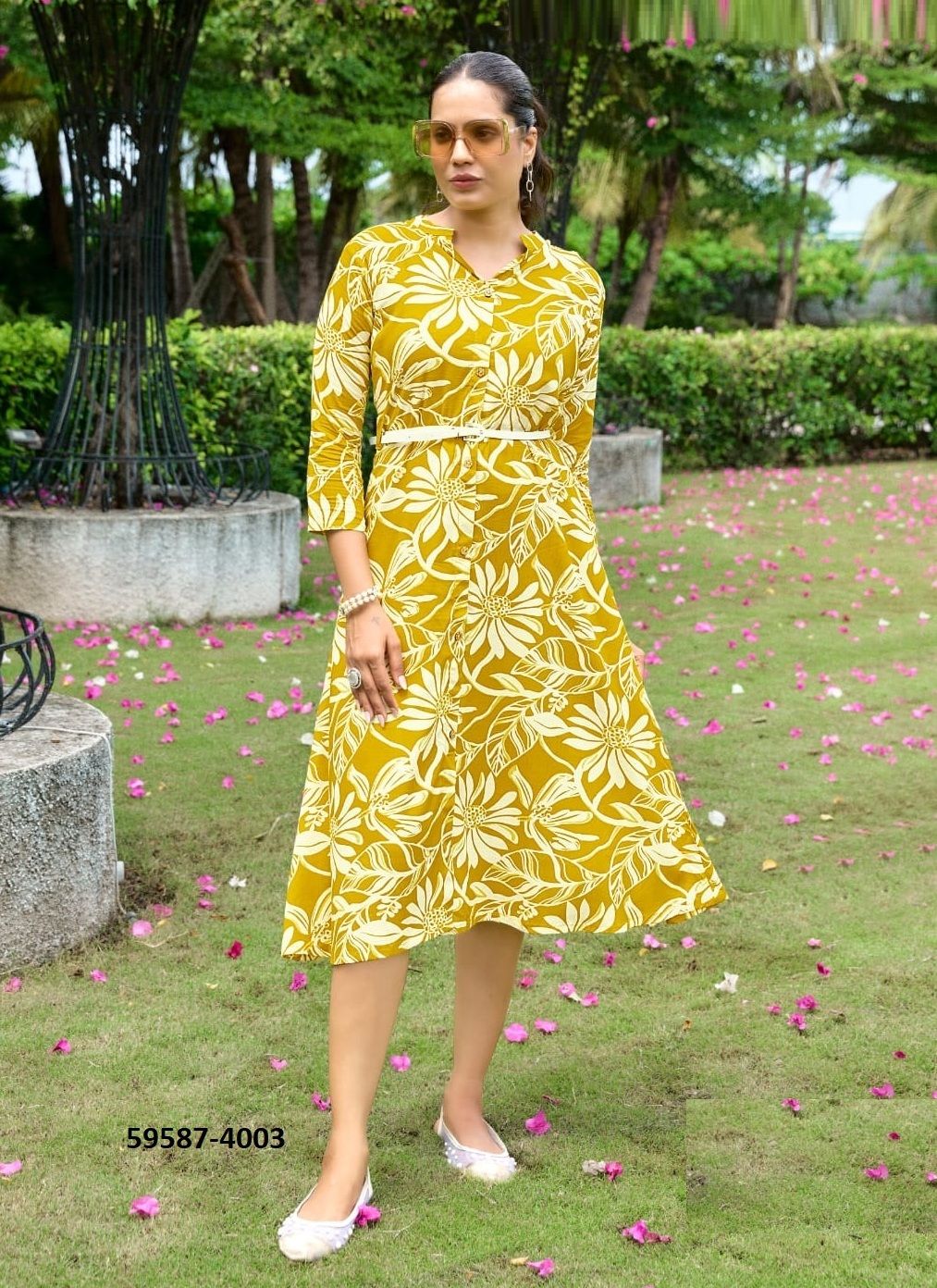 MIMI 4 - Catalog # 59587 (Set of 6 Readymade Women's Kurtis / Tops) by Brand TIPS & TOPS