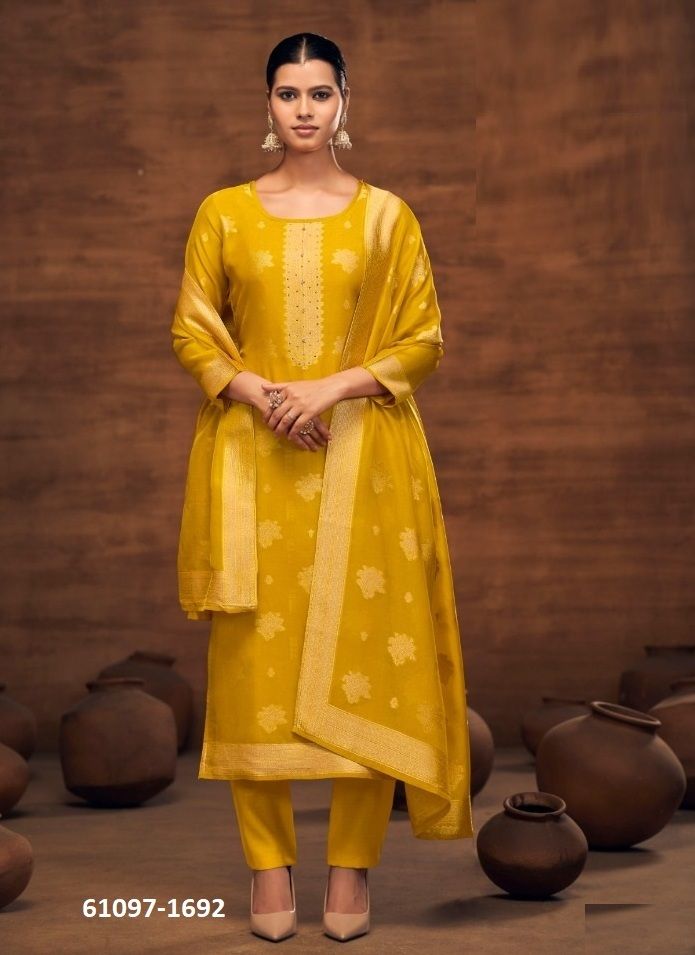 KALAA - Catalog # 61097 (Set of 4 Semi-Stitched / Un-Stitched Suits) MADE IN INDIA BY FOUR DOTS