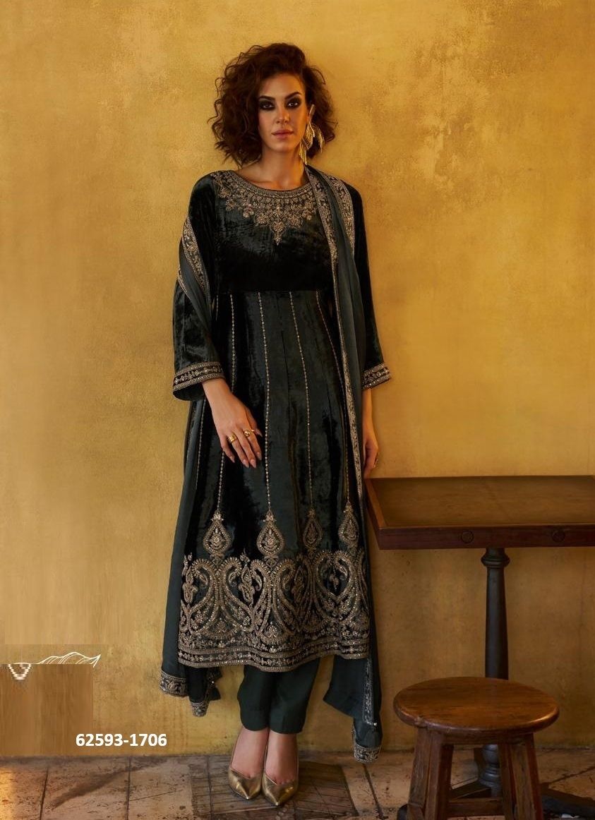 GREY & GOLD - Catalog # 62593 (Set of 6 Semi-Stitched / Un-Stitched Suits) by Aiqa