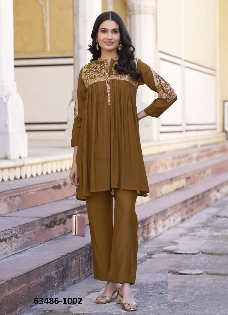ISHIKA - Catalog # 63486 (Set of 4 Tops With Bottoms) by Karissa