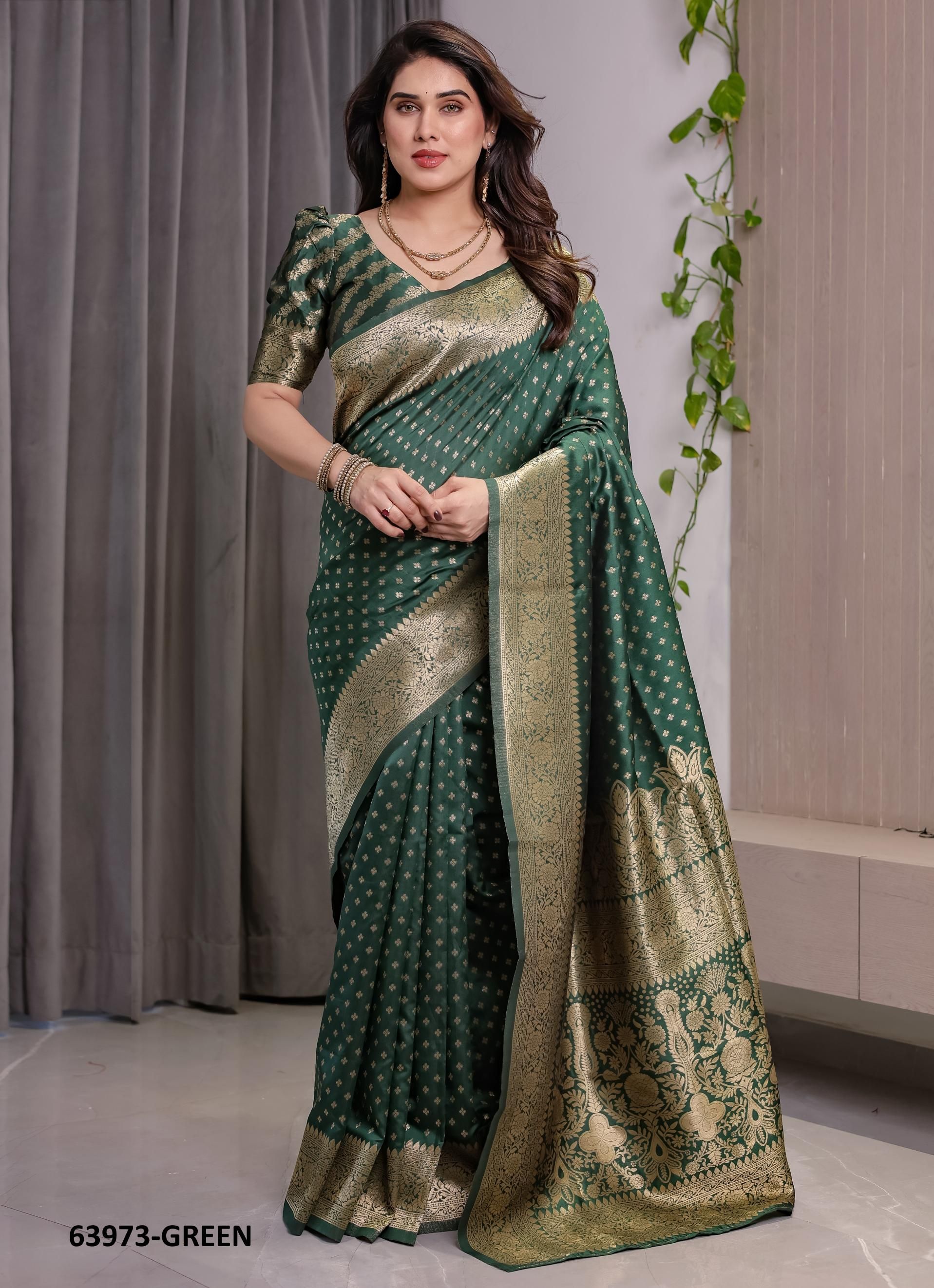 BANARASI JACQUARD 5 - Catalog # 63973 (Set of 6 Sarees) by Desi Muse BANARASI JACQUARD 5 - Catalog # 63973 (Set of 6 Sarees) by Desi Muse