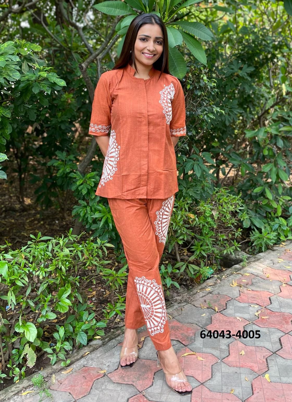 VICTORIA - Catalog # 64043 (Set of 5 Tops With Bottoms) by Raw Lemon
